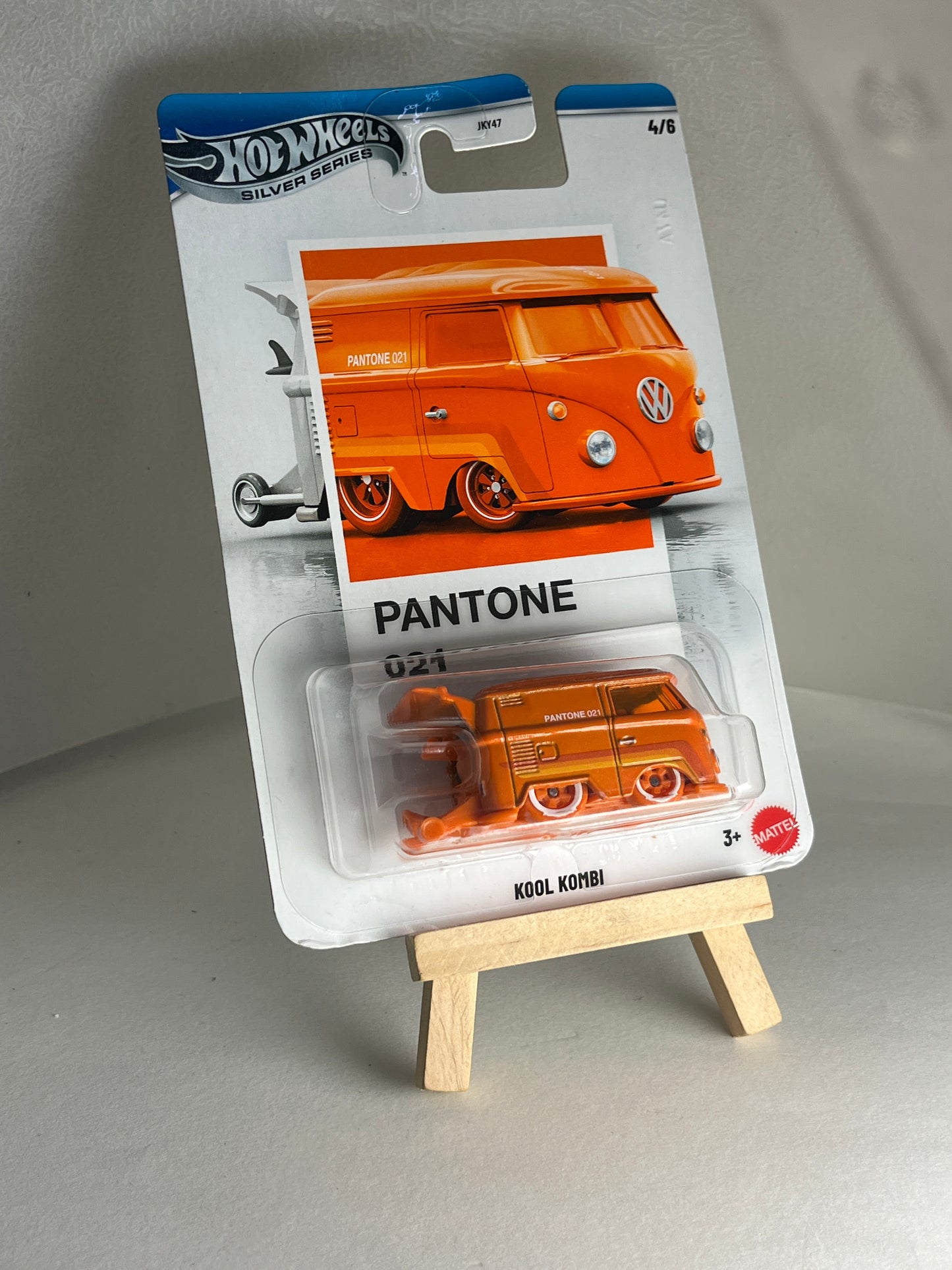 KOOL KOMBI PANTONE