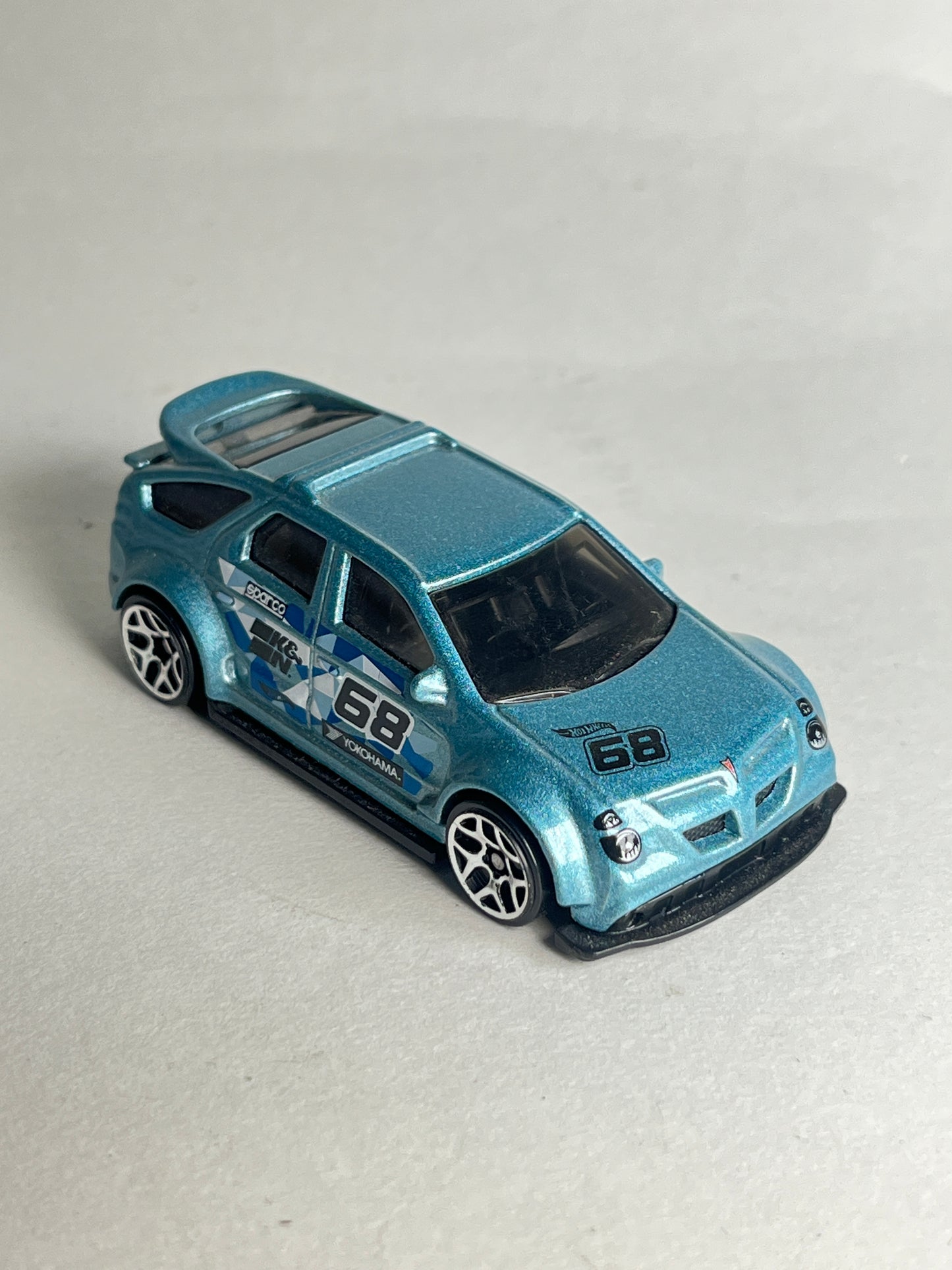 Uncarded pontiac aztek