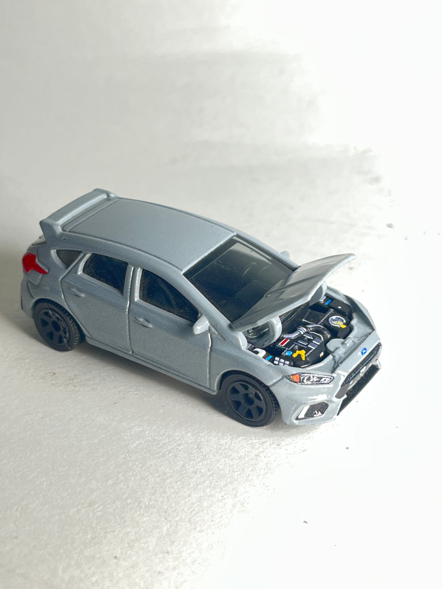 UNCARDED MATCHBOX FORD FOCUS MOVING  PARTS